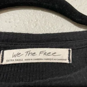Free People Black Sleeveless Raw Edge Tank Top Womens XS Shirt Blouse Casual thumbnail 4