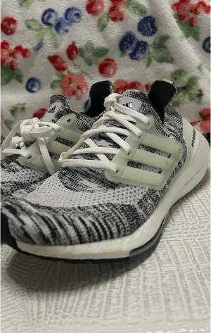 Adidas Ultraboost 21 Women’s Running Shoes thumbnail 4