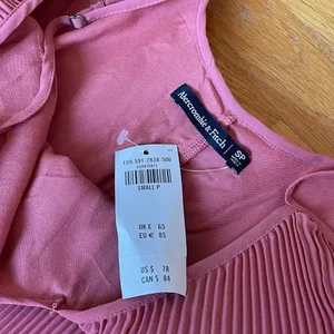 Abercrombie & Fitch Pleated Midi Dress Small Pink Sleeveless Flowy Tie Waist thumbnail 4