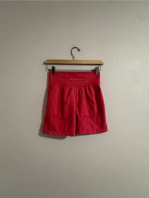 NVGTN High-Waist Red Women’s bike Shorts thumbnail 3