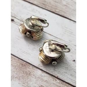 Vintage Clip On Earrings - Gold Tone Ball Cluster 0.75" - Stamped Japan thumbnail 3