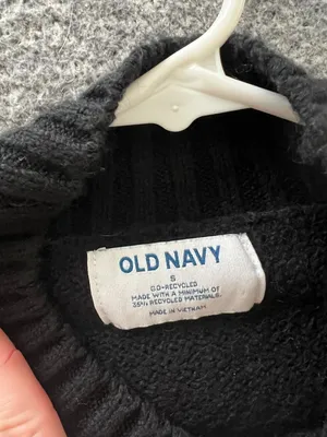 Old Navy Sweater thumbnail 2
