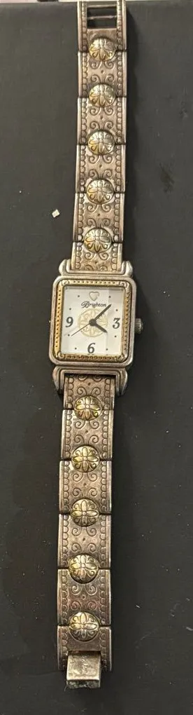 Vintage Gold-Tone Watch with Ornate Band untested thumbnail 1
