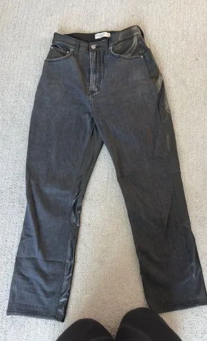The Ankle Straight Abercrombie Ultra High-Rise Black Jeans curve love thumbnail 1