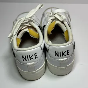 Nike Blazer Classic White and Black Low-Top Sneakers 7.5 thumbnail 5