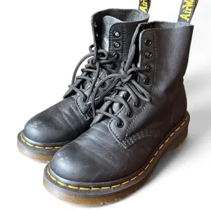 Dr. Martens 1460 Black Smooth Leather 8-Eye Combat Boots Women’s US 5 EU 36 thumbnail 1
