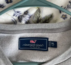 Vineyard Vines Sweatshirt thumbnail 2