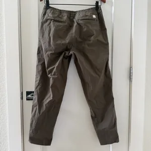 Vuori‎ Women'S Vintage Ripstop Pant Army Green Size M thumbnail 4