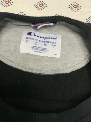 Champion Women’s Black Pullover Sweater Small Logo Round Neck Long sleeve thumbnail 2