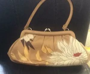 FINAL MARKDOWN Banana republic purse thumbnail 1