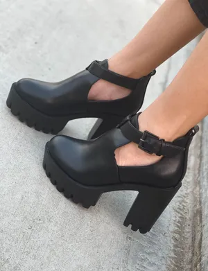 Chunky Lug Sole Bootie Black Size 5.5 thumbnail 2