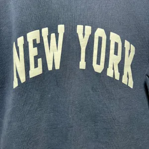John Galt Brandy Melville‎ New York Crewneck Sweatshirt Faded Navy Blue Pullover M thumbnail 2