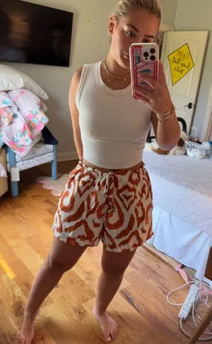 H&M shorts thumbnail 2