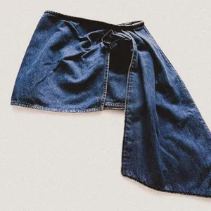 Gianni Bini Rein Rosette Dark Wash Denim Micro Mini Skirt Y2K Piece (Sz 26) thumbnail 1