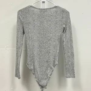 NWT Cider Grey Ribbed Long Sleeve Cutout Bodysuit XS Heather Gray Snap Closure‎ thumbnail 2