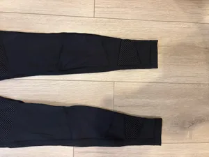 black  size 4 leggings thumbnail 4