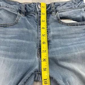 American Eagle Super Stretch Mid Rise Light Wash Distressed Skinny Jeans 6S thumbnail 10