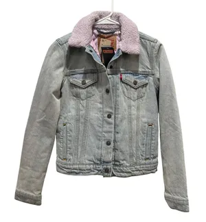 NEW Levis Ex-Boyfriend Trucker Jacket Size XS‎ Blue Lavender Sherpa Denim 36135 thumbnail 1