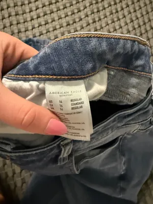 American Eagle The Dream Jean High-Rise thumbnail 3