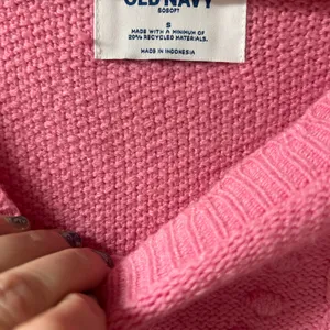 Old Navy SoSoft Crew-Neck Bobble Heart Sweater thumbnail 6