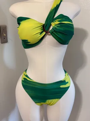 Green & Yellow One thumbnail 1
