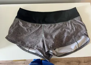 Lululemon Hotty Hot 2.5" Low-Rise Shorts thumbnail 1