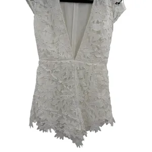 Sabo Skirt White‎ Floral Lace Plunge Neck Romper Bridal Bachelorette Size XS thumbnail 3