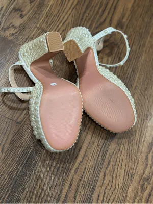 NWOT Open Toe Pearl Platform White Heels Size 6 thumbnail 6