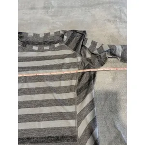 Lululemon Swiftly Tech Long Sleeve Top Womens Gray White Stripe Athletic 8 thumbnail 5
