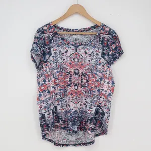 Lucky Brand T-Shirt Womens Medium Medallion Print Blue Red Short Sleeve Exc thumbnail 2