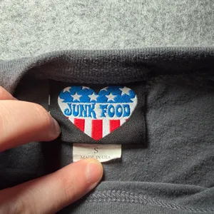 Junk Food Women S T-Shirt Small Band Graphic Distressed Gray thumbnail 2