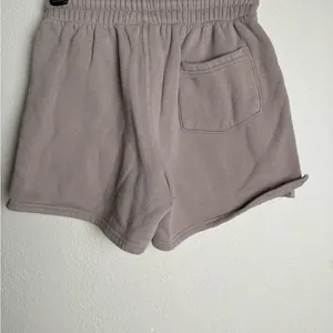 Aritzia Thirty Years Women Size XS Brown‎ High Waited Sweat Shorts thumbnail 4