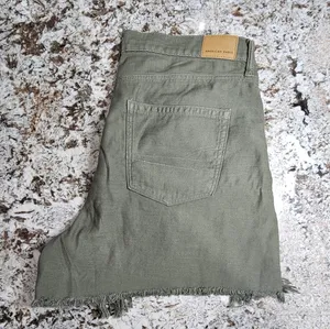 American Eagle Highest Rise Mom Shorts – Size 14 thumbnail 2