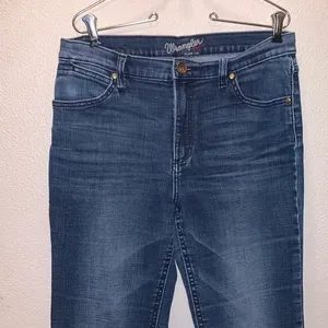 Wrangler Flare Jeans Woman’s 9/11X32 Western Blue Denim thumbnail 2