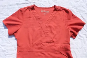 Greys Anatomy Scrub Top Salmon Medium  thumbnail 3