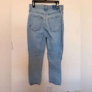 Abercrombie & Fitch The 90’s Straight Ultra High Rise 2 Short thumbnail 4