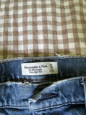 Abercrombie 90s Straight Ultra High-Rise Jeans thumbnail 3