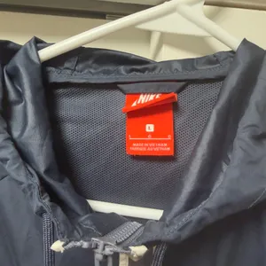 Nike Windbreaker Jacket thumbnail 3