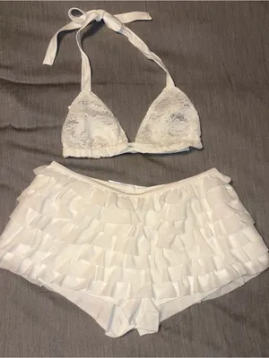 Iheartraves Medium White Lace Triangle Top & Amazon Ruffle Shorts Small White thumbnail 2