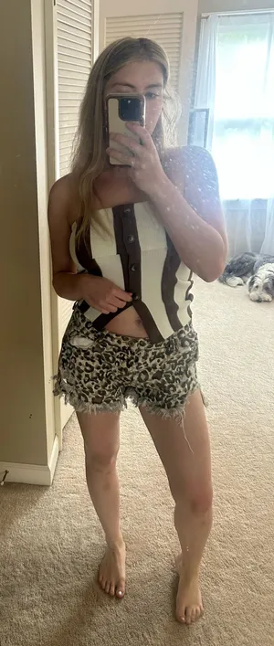 Umgee Bungee cheetah print shorts size medium thumbnail 1