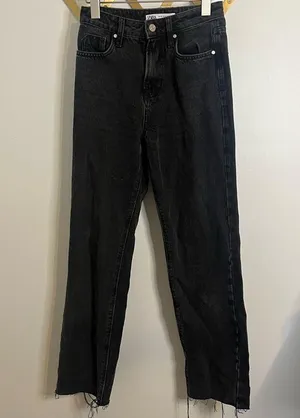 Zara High Rise Straight Leg Raw Hem Black Denim Jeans 0 thumbnail 2