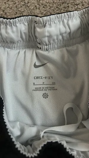 Nike Dri-Fit Shorts Women’s thumbnail 2
