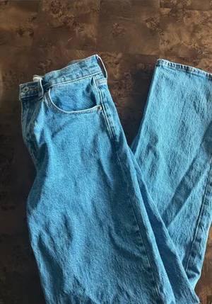Abercrombie High-Rise 90s Relaxed Jeans thumbnail 3
