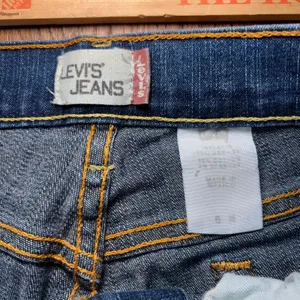 Y2K Levi's Bootcut Blue Jeans Womens Size 6 Medium Wash Denim Western Batwing thumbnail 3