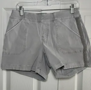 Spanx Twill Shorts Womens Size M Gray Pull On Shaping Utility Pockets Stretch thumbnail 1