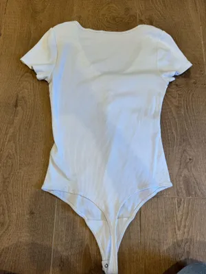 Abercrombie and fitch ribbed body suit thumbnail 3