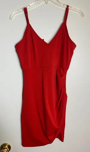 Red Dress thumbnail 1