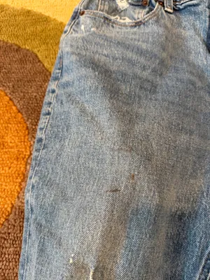 Abercrombie & Fitch High Rise Mom Jean Size 28 / 6 SHORT See pics got staining thumbnail 2