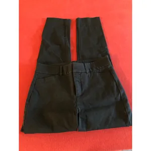 Old Navy black high rise pixie skinny pants Size 4 thumbnail 2
