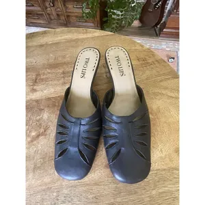 Two Lips LIA Black Leather Kitten Heel Mules Women’s Size 7.5M Made in Brazil thumbnail 7